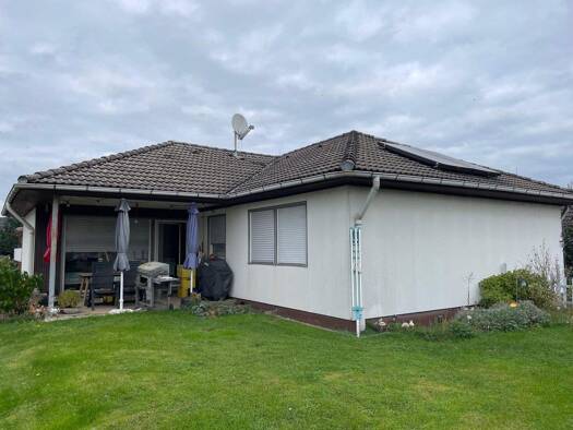 Bungalow zum Kauf 415.000 € 5 Zimmer 136 m² 691 m² Grundstück frei ab 01.02.2026 Reichelsheim 61203