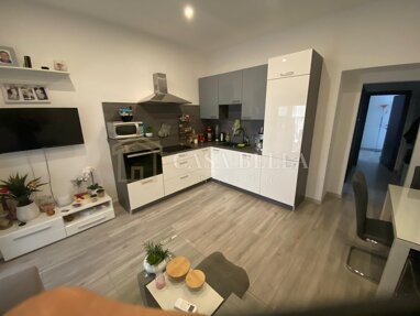 Wohnung zum Kauf 200.000 € 3 Zimmer 47 m² Rijeka