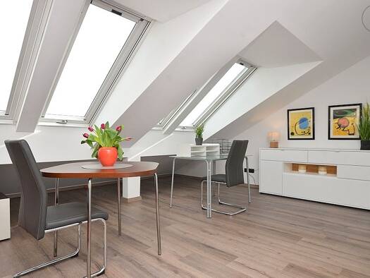 Wohnung zur Miete Wohnen auf Zeit 1.160 € 2 Zimmer 70 m² frei ab sofort Heidingsfeld Würzburg 97084
