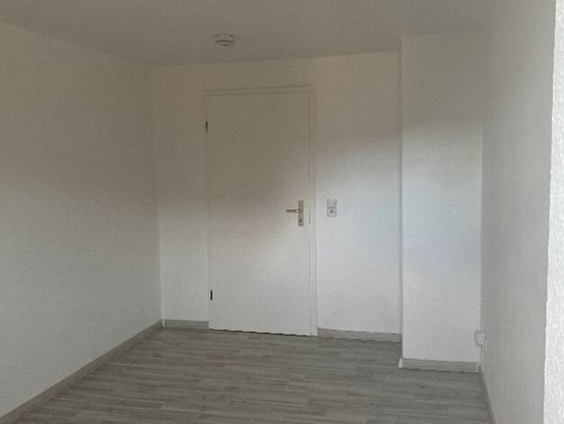 Wohnung zur Miete 139 € 2 Zimmer 52 m² Dachgeschoss frei ab sofort Lindenweg 23 Schönborn-Dreiwerden Rossau 09661