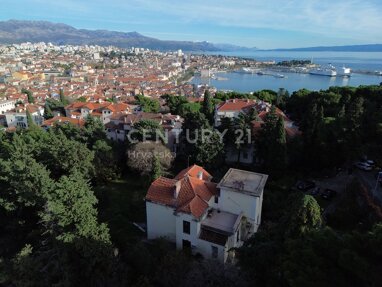 Haus zum Kauf 8 Zimmer 450 m² 2.300 m² Grundstück Marjan