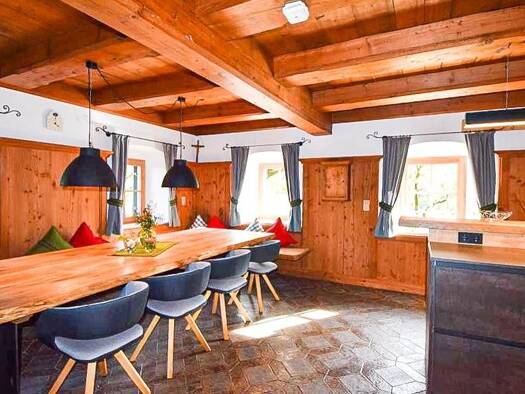 Bauernhaus zur Miete 5.455 € 330 m² Ellmau 6352