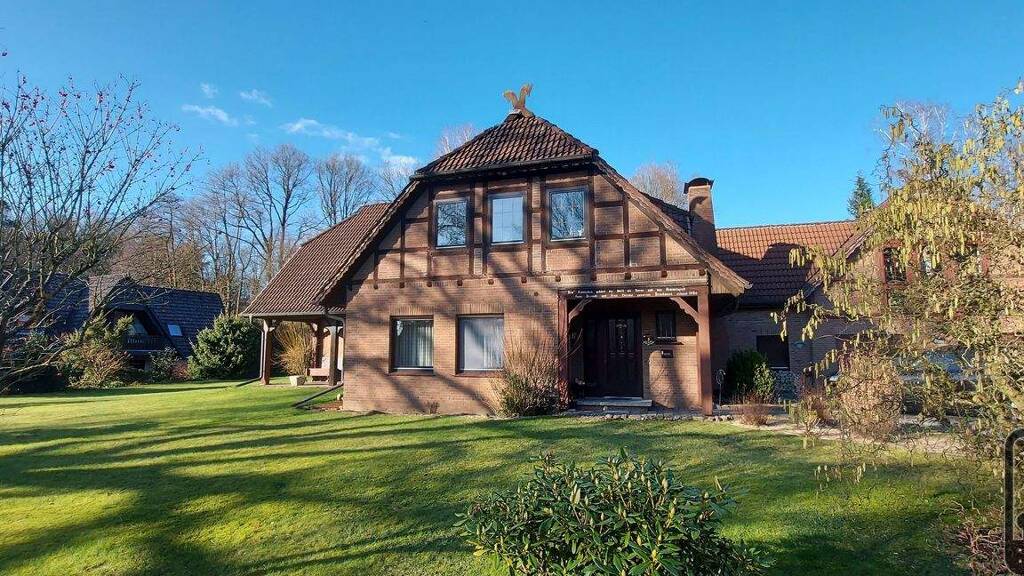 Einfamilienhaus zum Kauf 449.000 € 10 Zimmer 263 m² 1.478 m² Grundstück frei ab sofort Steinbeck/Luhe Bispingen 29646