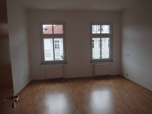Wohnung zur Miete 454 € 3 Zimmer 82 m² 2. Geschoss frei ab sofort Mendelssohnstraße 7 Innenstadt Dessau-Roßlau 06844