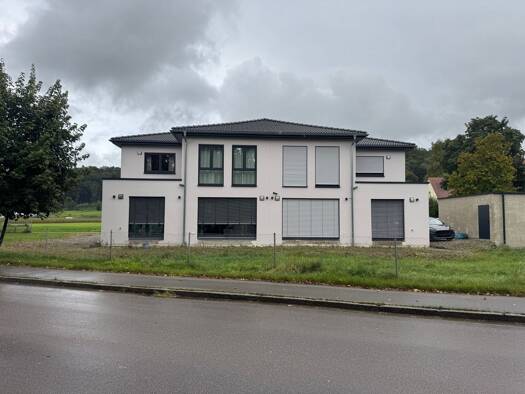 Doppelhaushälfte zur Miete 1.680 € 5,5 Zimmer 160 m² frei ab sofort Schulweg Untereichen Altenstadt 89281