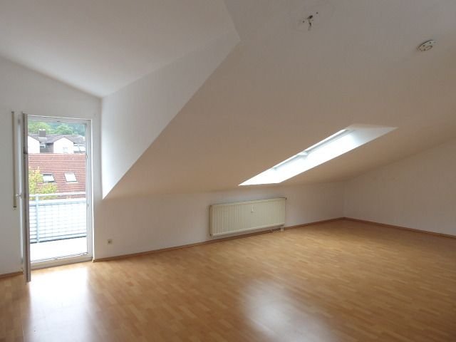 Wohnung zum Kauf 155.496 € 2 Zimmer 71 m²<br/>Wohnfläche 3.<br/>Geschoss ab sofort<br/>Verfügbarkeit Im Heckbronn 13 Öschelbronn Niefern-Öschelbronn 75223