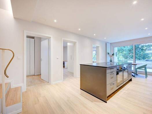 Haus zum Kauf 14 Zimmer 265 m² 959 m² Grundstück Bogenhausen München 81677