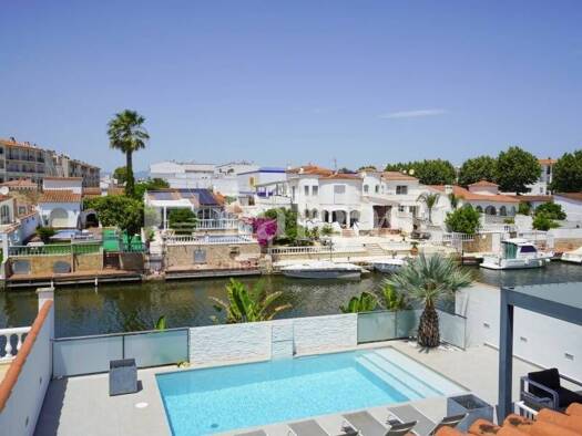 Villa zum Kauf 1.450.000 € 7 Zimmer 225 m² 500 m² Grundstück Castelló d'Empúries 17487