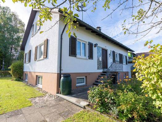 Einfamilienhaus zum Kauf 299.000 € 6 Zimmer 131 m² 498 m² Grundstück Dornhan 72175