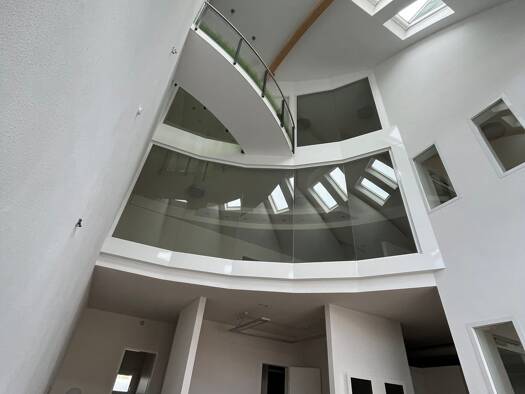 Büro zum Kauf 2.900.000 € 1.083 m² Bürofläche Traunstein 83278