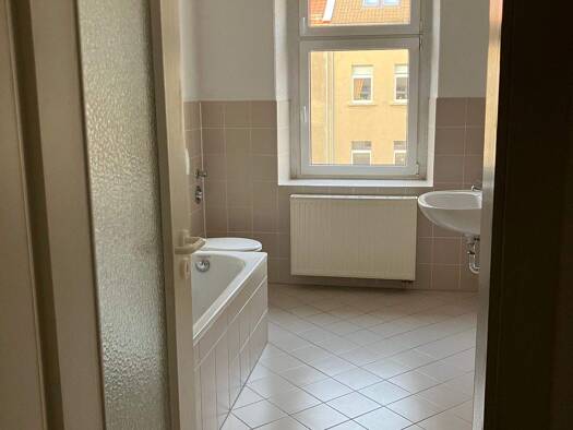 Wohnung zur Miete 380 € 2 Zimmer 62 m² 2 Geschosse frei ab sofort Neusalzaer Straße 11 Zittau Zittau 02763