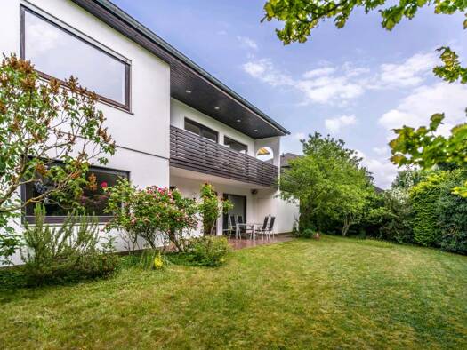 Einfamilienhaus zum Kauf provisionsfrei 635.000 € 8 Zimmer 277 m² 724 m² Grundstück Georgenborn Schlangenbad 65388