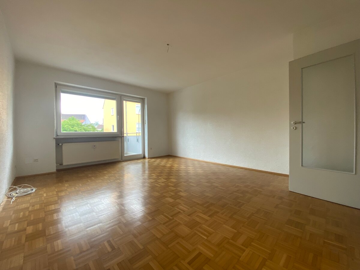 Wohnung zum Kauf 169.000 € 3 Zimmer 68 m²<br/>Wohnfläche 1.<br/>Geschoss Lerchenfeld Weiden 92637