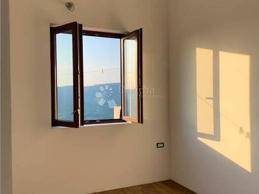 Haus zum Kauf 490.000 € 8 Zimmer 280 m² Motovun Motovun 52424