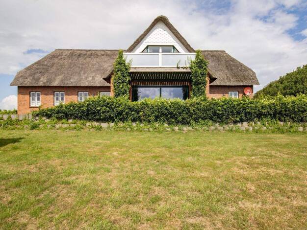 Einfamilienhaus zum Kauf 529.000 € 5 Zimmer 205 m² 4.121 m² Grundstück Neukirchen 25927