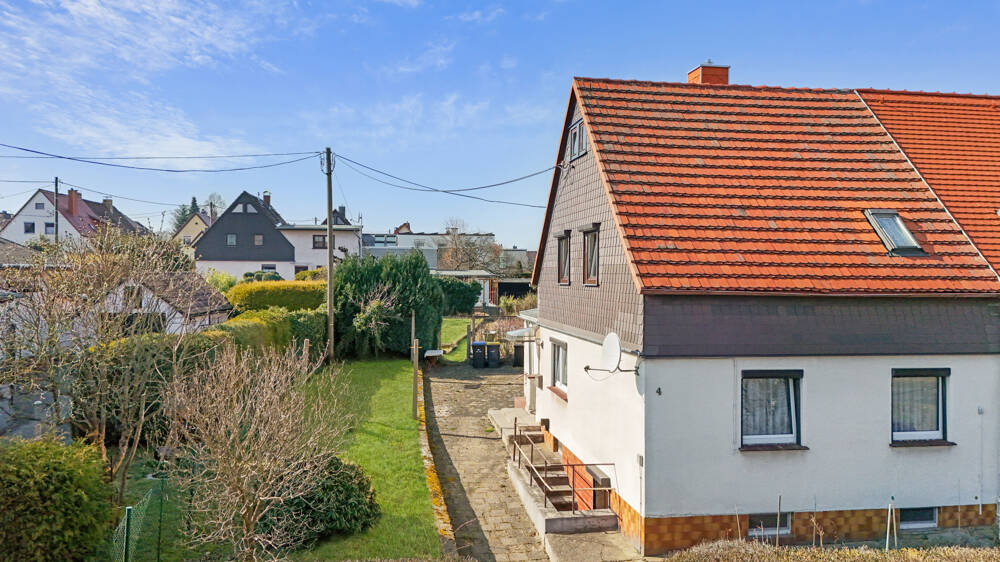 Immobilie in Neustadt in Sachsen - Klassischer Charme in Neustadt (Sa): Gemütliche 5-R-Doppelhaushälfte mit grünem Grundstück (590 m2) - Bild 1