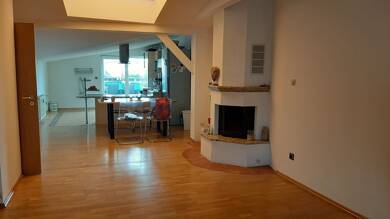 Wohnung zur Miete 680 € 3 Zimmer 96 m² Dachgeschoss, Geschoss 4/4 frei ab 01.07.2025 Blumenstraße 1 Neustadt Brandenburg 14776