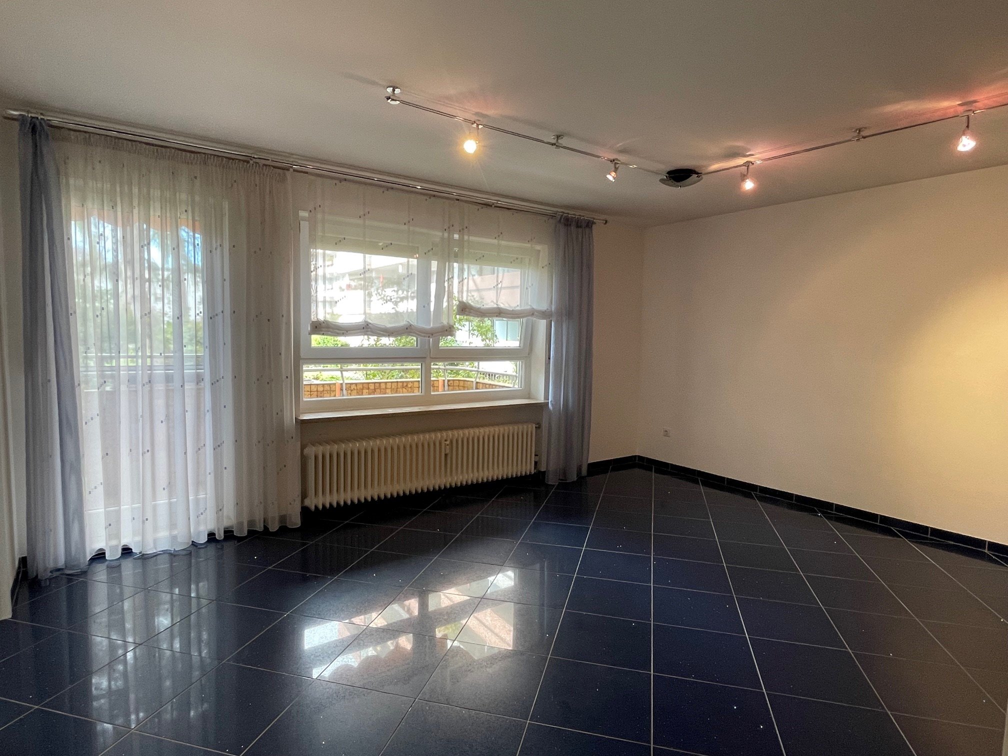 Wohnung zur Miete 450 € 1 Zimmer 40,1 m²<br/>Wohnfläche EG<br/>Geschoss Burgsalacher Straße Röthenbach Ost Nürnberg 90449