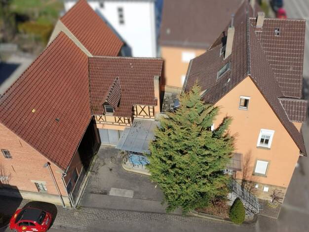 Doppelhaushälfte zum Kauf 375.000 € 9 Zimmer 150,8 m² 437 m² Grundstück Erligheim 74391