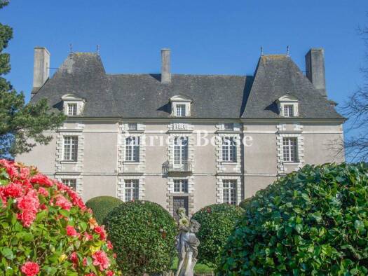 Schloss zum Kauf 3.510.638 € 17 Zimmer 756 m² 33.438 m² Grundstück Centre Rennes 35000