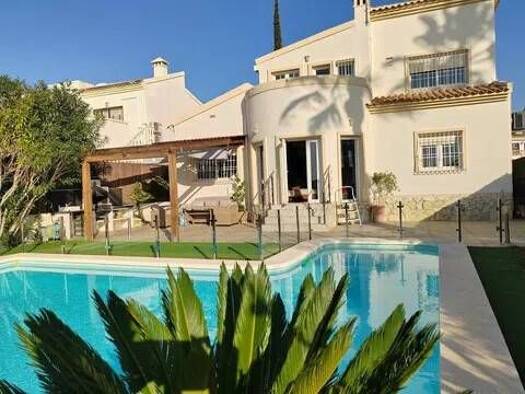 Chalet zum Kauf 795.000 € 3 Zimmer 150 m² Avenida Ramblas De Oleza, 200 Orihuela 03189