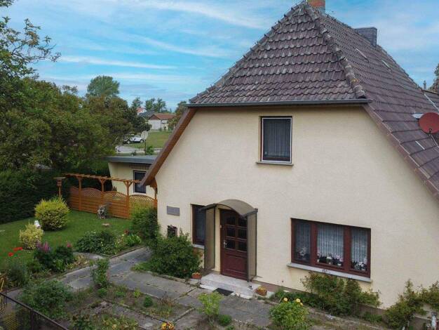 Sonstiges zum Kauf als Kapitalanlage geeignet 240.000 € 3 Zimmer 105 m² 800,2 m² Grundstück Dranske 18556