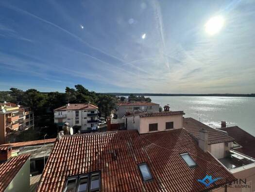 Wohnung zum Kauf 350.000 € 2 Zimmer 64 m² 4. Geschoss Novigrad