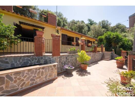Chalet zum Kauf 679.000 € 4 Zimmer 145 m² Sant Cugat del Vallès 08198