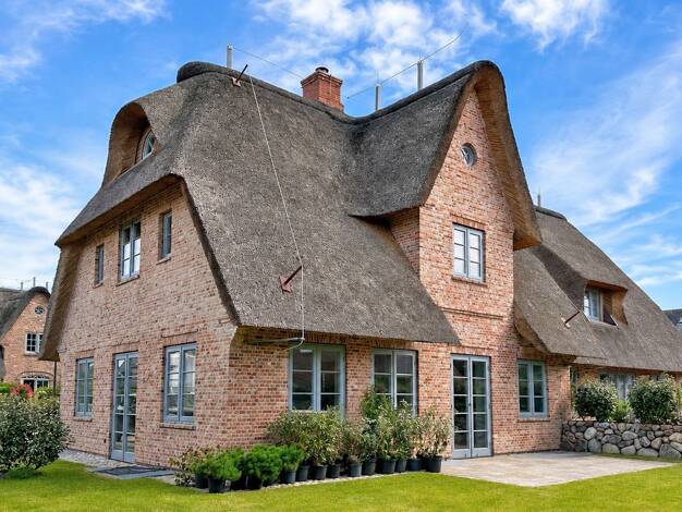 Doppelhaushälfte zum Kauf - Erstbezug 3.690.000 € 7 Zimmer 183 m² 395 m² Grundstück Wenningstedt 25996