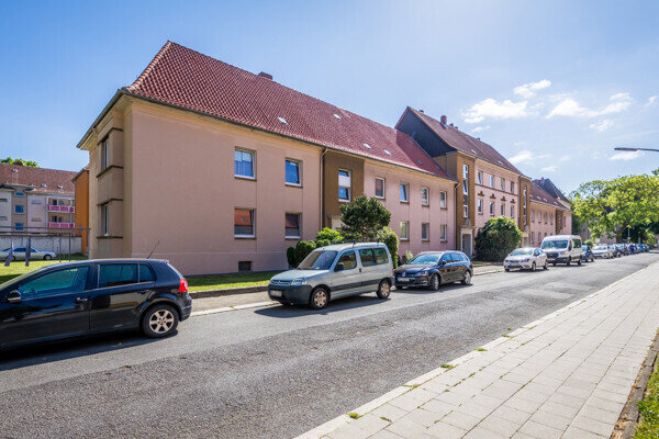 Wohnung zur Miete 599,20 € 3 Zimmer 69,8 m²<br/>Wohnfläche 1.<br/>Geschoss 31.10.2024<br/>Verfügbarkeit Amsbergstr. 2 Bebelhof Braunschweig 38126