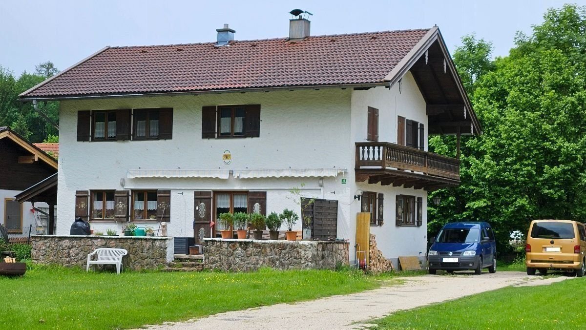 Einfamilienhaus zum Kauf 559.000 € 7 Zimmer 130 m²<br/>Wohnfläche 1.205 m²<br/>Grundstück Lanzinger Straße 4 Marquartstein Marquartstein 83250