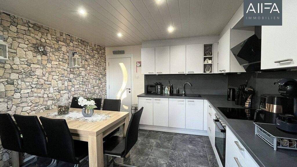 Doppelhaushälfte zum Kauf 349.000 € 7 Zimmer 150 m² 1.051 m² Grundstück Leuth Nettetal 41334