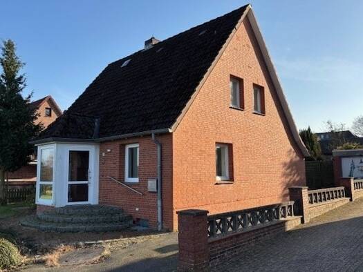 Einfamilienhaus zum Kauf 279.000 € 5 Zimmer 122 m² 720 m² Grundstück Nütschau Travenbrück 23843