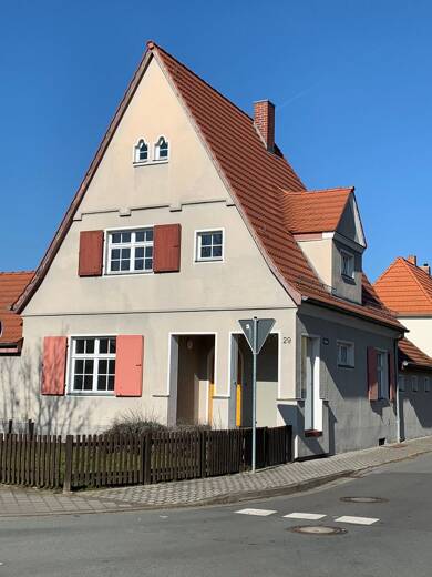 Reihenendhaus zur Miete 950 € 4 Zimmer 98,1 m² 300 m² Grundstück frei ab sofort Straße des Friedens 29 Zschornewitz Gräfenhainichen 06772