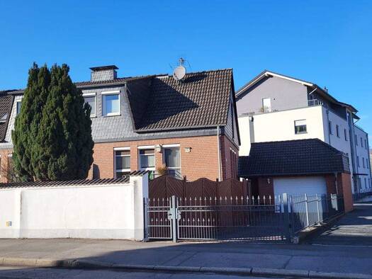 Doppelhaushälfte zum Kauf 269.000 € 4 Zimmer 100 m² 243 m² Grundstück frei ab 01.05.2026 Letmathe Iserlohn 58642