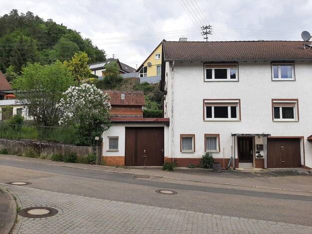Doppelhaushälfte zum Kauf provisionsfrei 179.000 € 5 Zimmer 140 m² 421 m² Grundstück Altoberndorf 78727