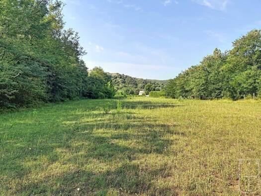 Haus zum Kauf 55.000 € 20 m² 3.967 m² Grundstück Ruoms 07120