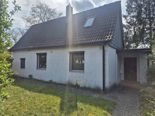 Einfamilienhaus zum Kauf provisionsfrei 220.000 € 5 Zimmer 120 m² 1.025 m² Grundstück Lurup Hamburg 22549