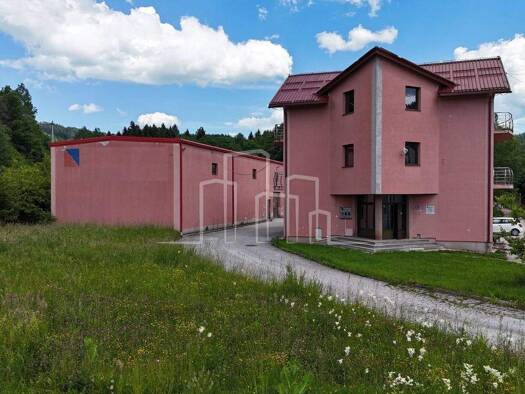 Bürofläche zum Kauf 12 Zimmer 390 m² Bürofläche Pale