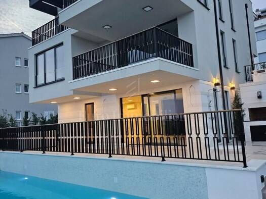 Haus zum Kauf 1.750.000 € 6 Zimmer 260 m² 430 m² Grundstück Žedno