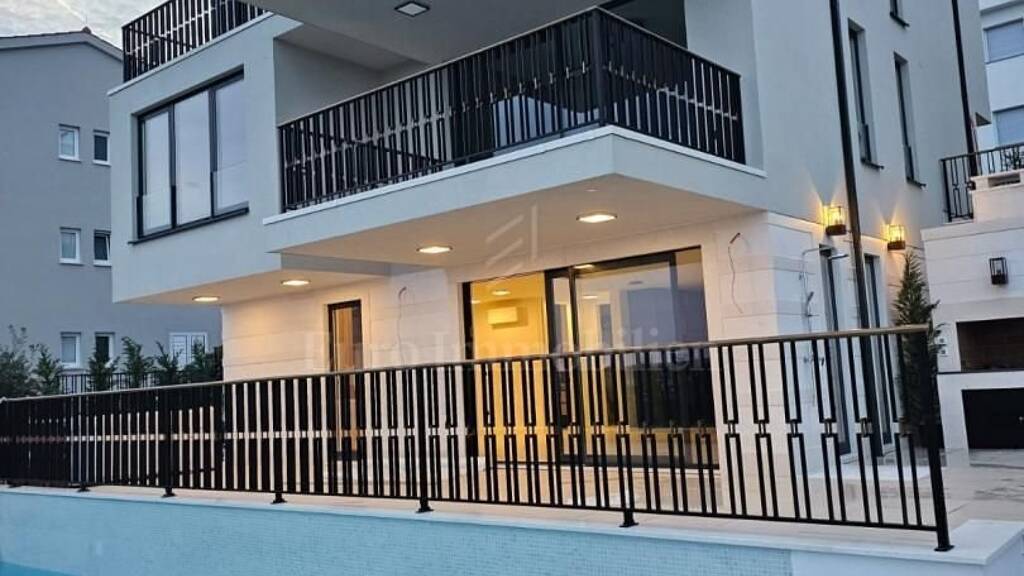 Haus zum Kauf 1.750.000 € 6 Zimmer 260 m² 430 m² Grundstück Ciovo