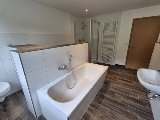 Wohnung zur Miete 728 € 5 Zimmer 109,7 m² Geschoss 4/5 frei ab sofort Fritz-Heckert-Siedlung 55 Hohenstein-Ernstthal Hohenstein-Ernstthal 09337