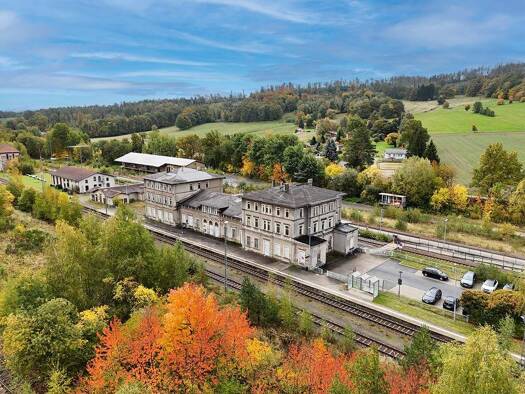 Haus zur Versteigerung 10.000 € 1.037 m² Grundstück Bahnhofstraße 1 Wilthen 02681