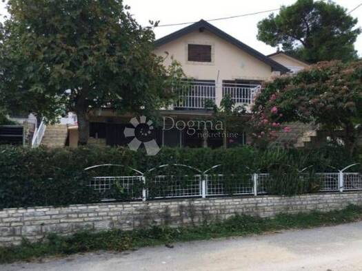 Haus zum Kauf 278.000 € 7 Zimmer 150 m² Donji Karin, Benkovac Benkovac