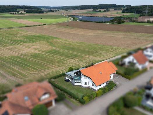 Einfamilienhaus zum Kauf provisionsfrei 629.000 € 7 Zimmer 180 m² 679 m² Grundstück frei ab 30.05.2026 Suppingen Laichingen 89150