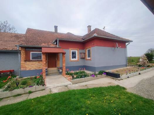 Bauernhaus zum Kauf 111.000 € 2 Zimmer 82 m² 7.886 m² Grundstück frei ab sofort Jokai Kozmadombja 8988