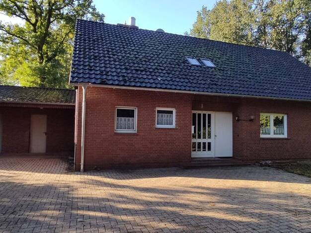 Einfamilienhaus zum Kauf provisionsfrei 490.000 € 7 Zimmer 180 m² 8.000 m² Grundstück frei ab 01.10.2025 Ahlhorn Großenkneten 26197