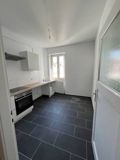 Wohnung zur Miete 1.129 € 3 Zimmer 80,2 m² 2. Geschoss Flörsheimer Straße 2 Gallus Frankfurt am Main 60326