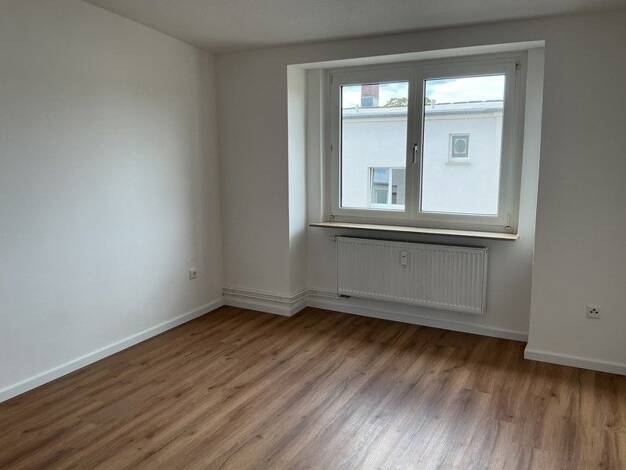 Wohnung zur Miete 552 € 2 Zimmer 48 m² 3. Geschoss frei ab 15.10.2026 Milseburgstraße 10 Hanau Hanau 63450