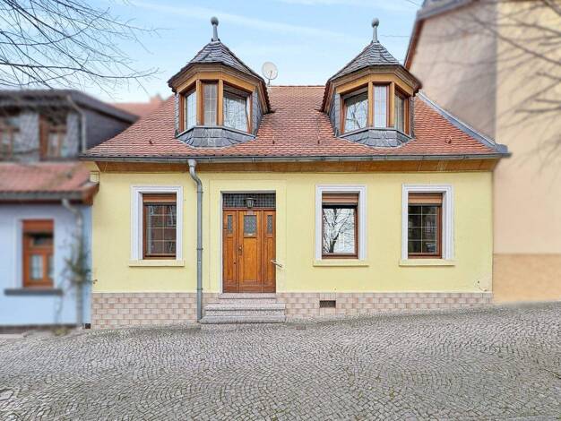 Reihenmittelhaus zum Kauf provisionsfrei 84.900 € 6 Zimmer 110 m² 186 m² Grundstück Bernburg 06406